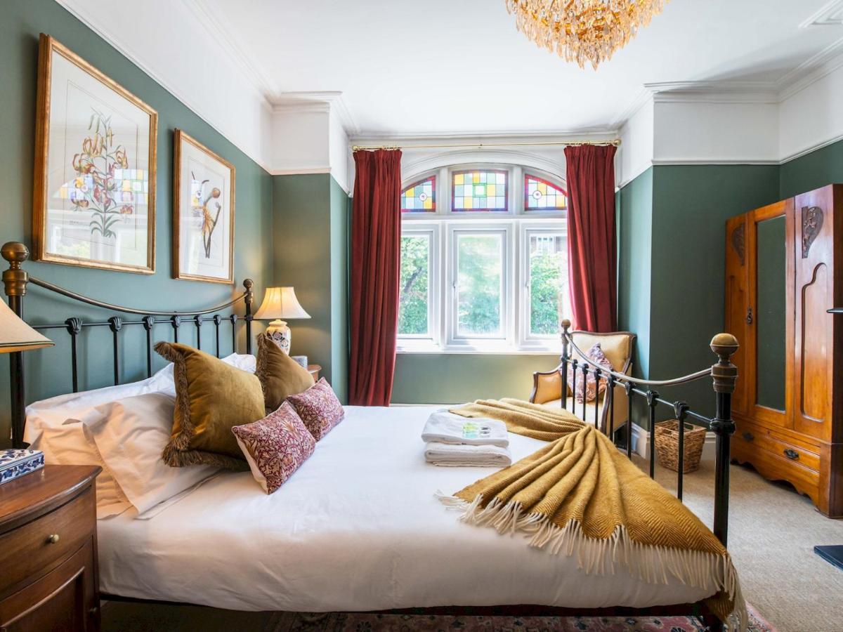 Interior Designed Stylish Flat In Fulham - 5 Min Walk To River Thames - Pass The Keys ロンドン エクステリア 写真
