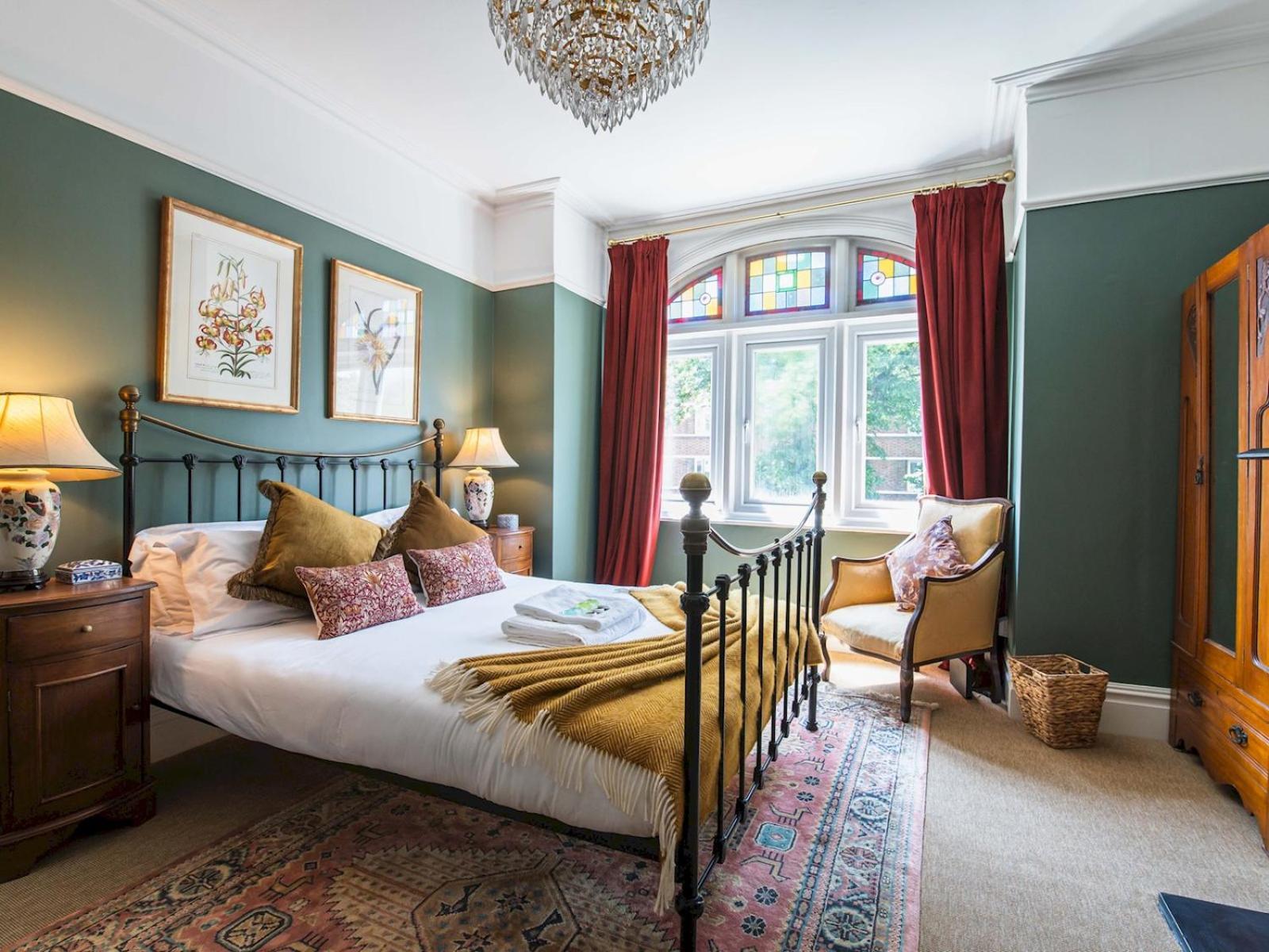 Interior Designed Stylish Flat In Fulham - 5 Min Walk To River Thames - Pass The Keys ロンドン エクステリア 写真